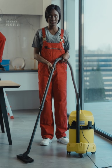 Interior home cleaning service group
